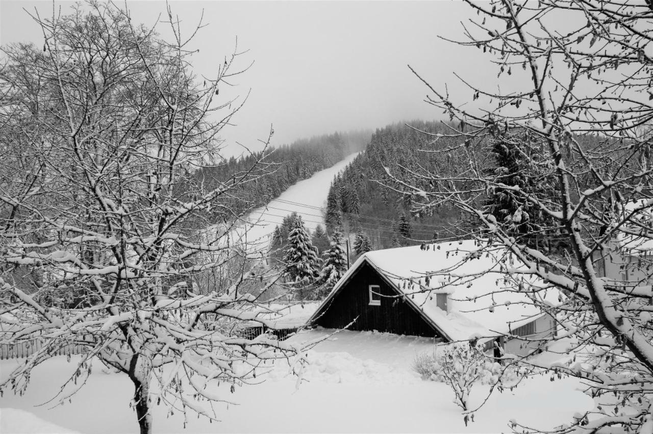 Penzion Pod Kostelem Bublava Exteriör bild