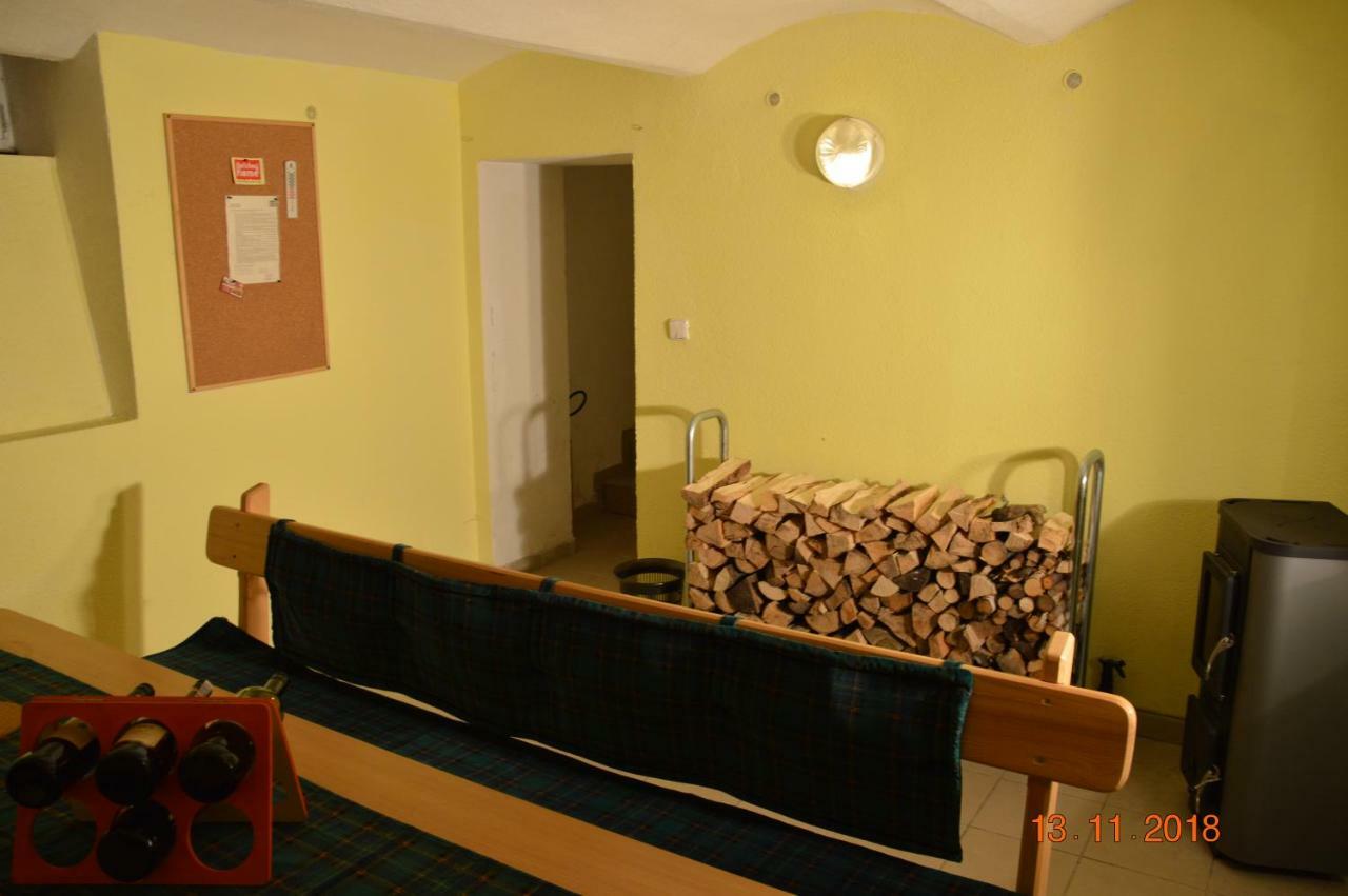 Penzion Pod Kostelem Bublava Exteriör bild