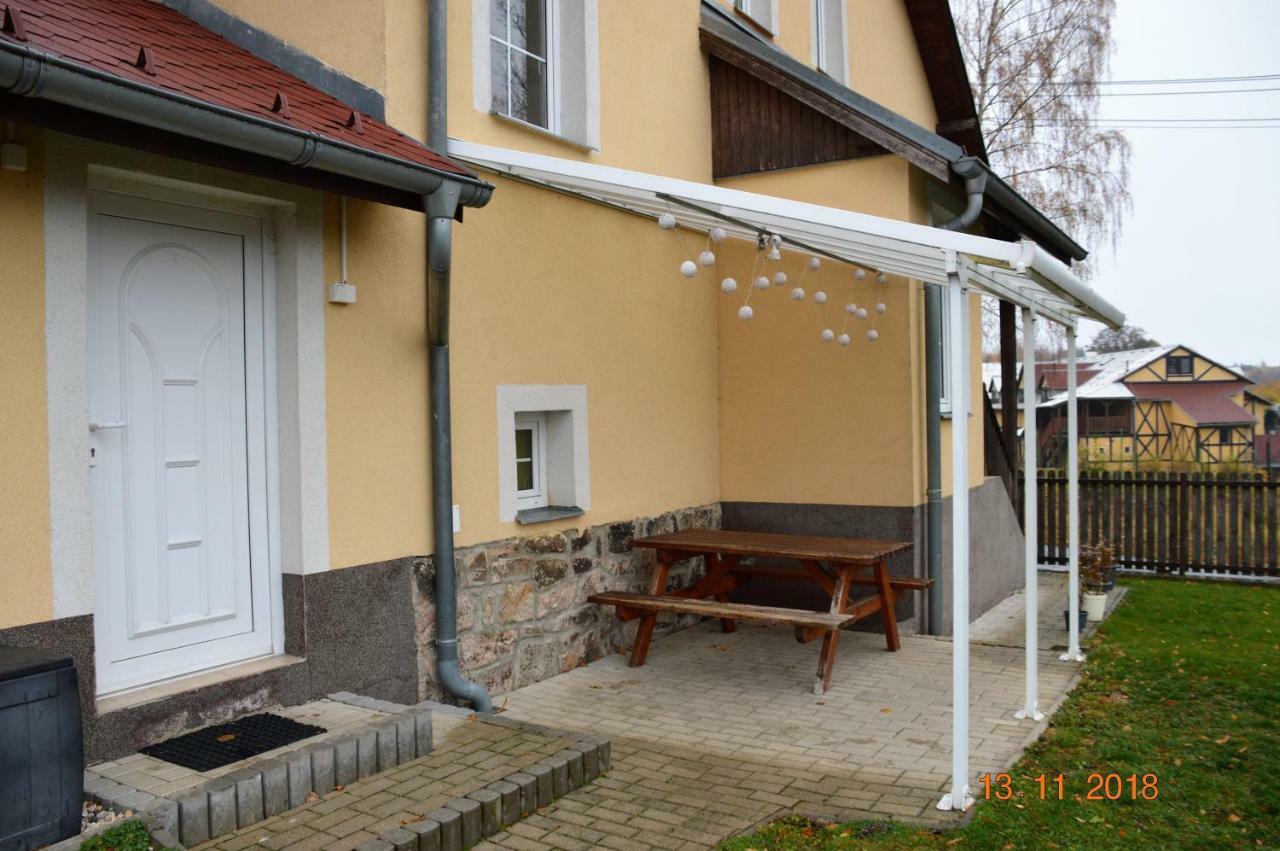 Penzion Pod Kostelem Bublava Exteriör bild