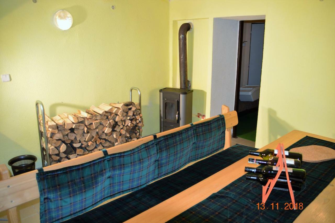 Penzion Pod Kostelem Bublava Exteriör bild